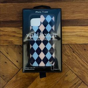 💖 ~NEW~ WILDFLOWER IPOHNE 11 CASE 💙